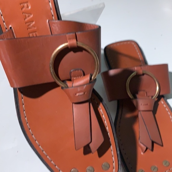 - Frame sandals - Picture 2 of 7